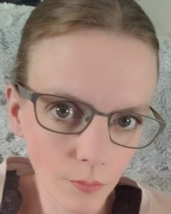 Photo de galerie - Moi 15 ans aide soignante et assistante maternelle diplômé 