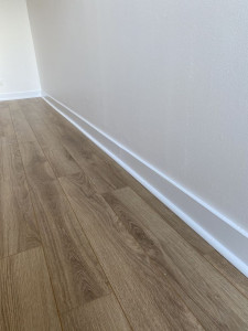 Photo de galerie - Poser des plinthes