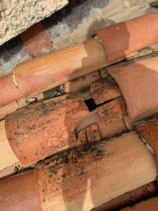 Photo de galerie - Détection de fuite, changement de tuiles cassées