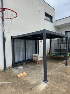 Photo de galerie - Pose pergolas après 