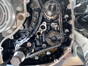 Photo de galerie - Dépose pompe HP et pompe de DA sur moteur Iveco