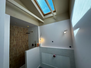 Photo de galerie - Pose de faïence émaillée 5*15 pour les murs 