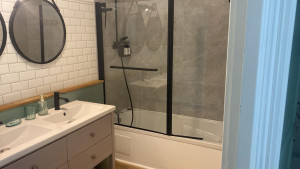 Photo de galerie - Salle de bain brille