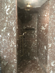 Photo de galerie - Douche en marbre 