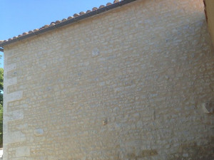 Photo de galerie - Joint de pierre sur mur d une grange