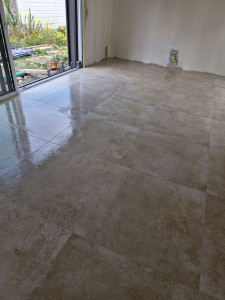 Photo de galerie - Pose carrelage 80/80 sur sol chauffant