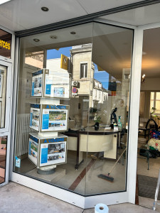 Photo de galerie - Nettoyage de vitres 