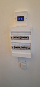 Photo de galerie - Installation, cablage et programmation de modules de pilotage de radiateurs électriques. 
Domotic: limitation de température sur logement AIRB&B