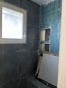 Photo de galerie - Reprise d une sdb abandonnée par une entreprise 