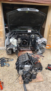 Photo de galerie - Dépose moteur 320d E46 pour but swap (M57 330d) 