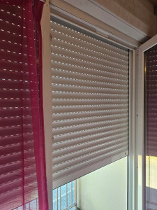 Photo de galerie - Réparation et remplacement de volets roulants (électriques et manuels) et BSO (Brise-Soleil Orientables)