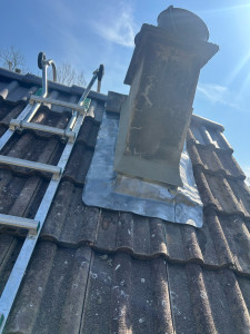 Photo de galerie - Entourage de cheminé en plomb 