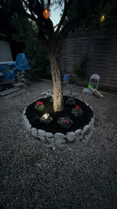 Photo de galerie - Jardinière réalisée en pierre taillée