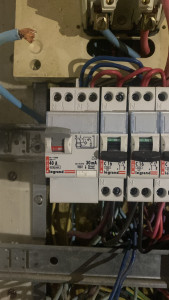 Photo de galerie - Changement un interrupteur différentiel 