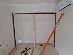 Photo de galerie - Creation d'un placard dans une chambre .