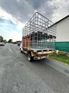 Photo de galerie - Transport, nettoyage de terrasse, évacuation de déchet, broyage...