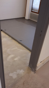 Photo de galerie - Pose de revêtement de sol souple colle 