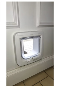 Photo de galerie - Création d'une chatière sur porte d'entrée