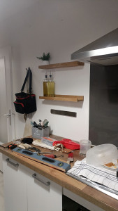 Photo de galerie - Peinture mur satin seigneurie 
installation étagère 