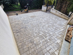 Photo de galerie - Création cour en pavés 