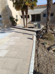 Photo de galerie - Entretien de jardin et terrasse, passage de Karcher et finitions autres 