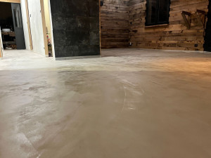 Photo de galerie - Rénovation du sol avec un béton ciré 