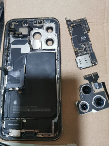 Photo de galerie - Réparation iPhone Samsung tablette pc portable
