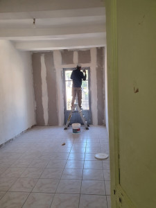Photo de galerie - Pendant
Renovation salon, placo, bande à joint, sol
