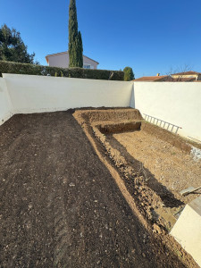 Photo de galerie - Ouverture d’une piscine et rehaussement du terrain 