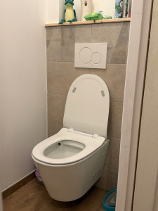 Photo de galerie - Installation WC suspendu avec pose de la faïence et du carrelage 