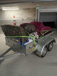 Photo de galerie - Livraison d'un canapé en 3 parties