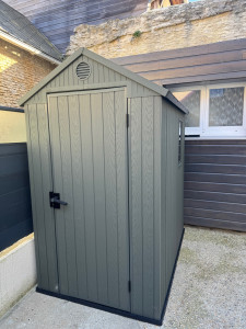 Photo de galerie - Montage cabane simple de jardin 