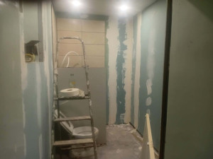 Photo de galerie - Salle de bain avant 

