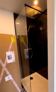 Photo de galerie - Réparation d'une salle de bain réalisé par nos soins - Société MGR7