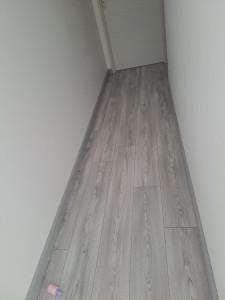 Photo de galerie - Parquet flottant posé sur une surface de 92 m2 avec succès 