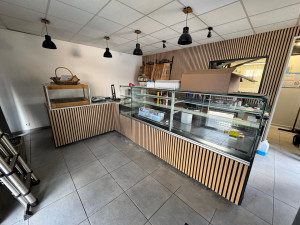 Photo de galerie - Remise en état et au goût du jour d’une boulangerie avant la réouverture
