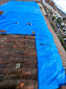 Photo de galerie - Pause de bâches Étanchéité urgence 