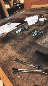 Photo de galerie - Mise en place de galerie de toit pour professionnel 