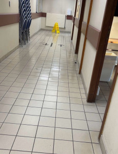 Photo de galerie - Nettoyage couloir professionnel 