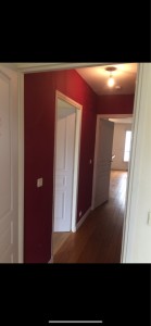 Photo de galerie - Peinture couloir rouge et blanc 