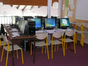 Photo de galerie - Salle classe informatique