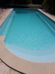 Photo de galerie - Entretien piscine coque