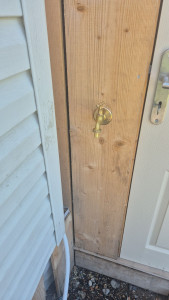 Photo de galerie - Installation d'un robinet extérieur ainsi que son raccordement et création d'une alimentation ainsi que le raccordement dans un espace restreint 