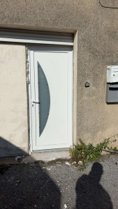 Photo de galerie - Pose nouvelle porte d’entre 