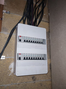 Photo de galerie - Électricien en bâtiment