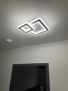 Photo de galerie - Pose de plafoniere led dans le couloir 