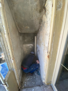 Photo de galerie - Remise en enduit à base de chaude d’un toilette style style rustique