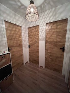 Photo de galerie - Mise en peinture effet bois + poignet 