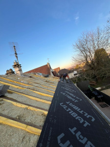 Photo de galerie - Changement d’une couverture complète avec doublage des chevrons et pose d’une laine de roche