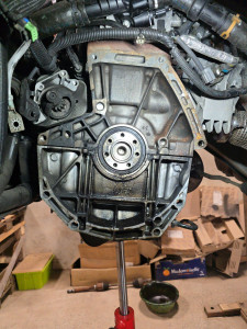 Photo de galerie - Changement joint spi vilebrequin + montage embrayage. 